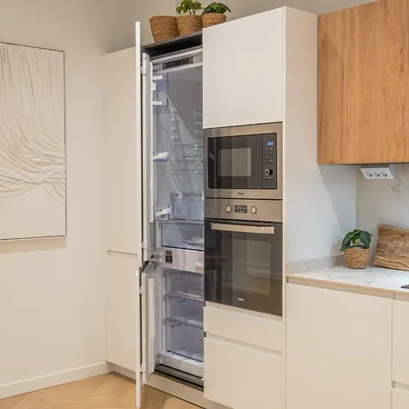 Flats Poeta Serrano 公寓 *